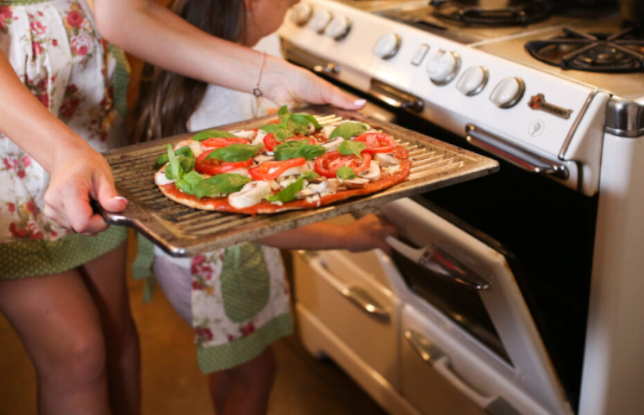 best way to reheat pizza