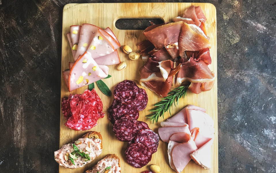 What Is The Difference Between Gammon and Ham?